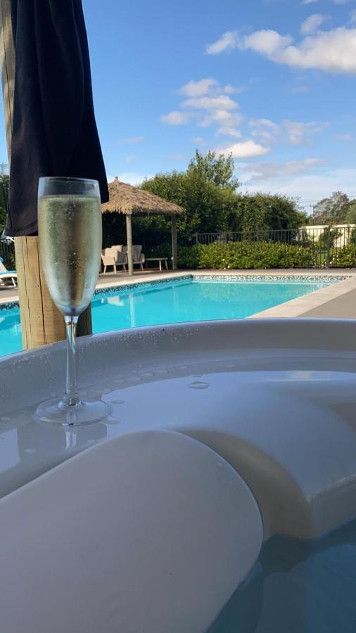 Te Whare Ma Bed & Breakfast Kerikeri Exterior photo